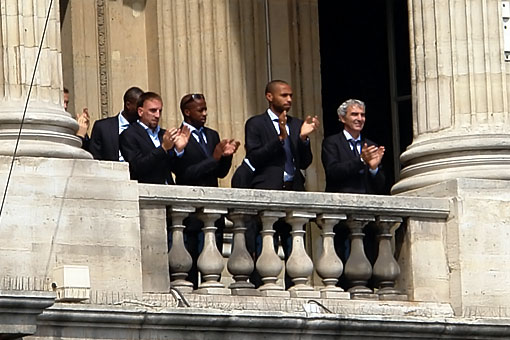 l'&eacute;quipe de France au balcon
