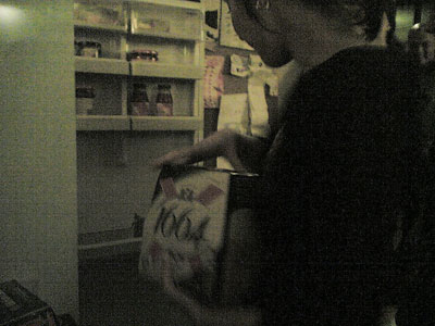 Ma&iuml;a dans le frigo