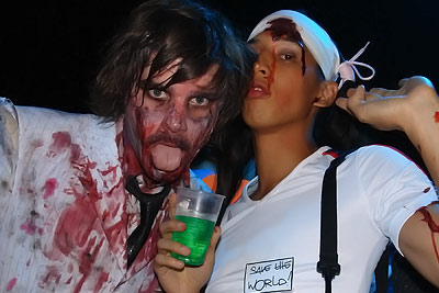 Lâm et un zombie