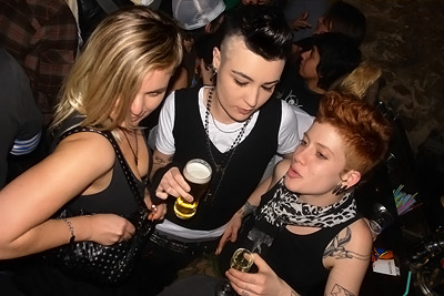 Emy, Sha & Sunday @ Les Souffleurs