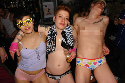 Iris, Sunday & Aurélie @ No Pants