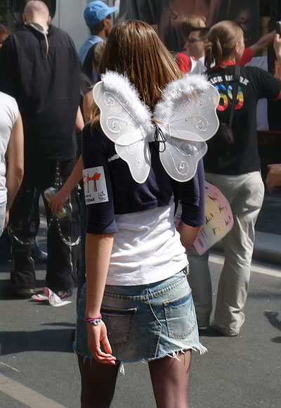 marche des fiertés – anonymous angel
