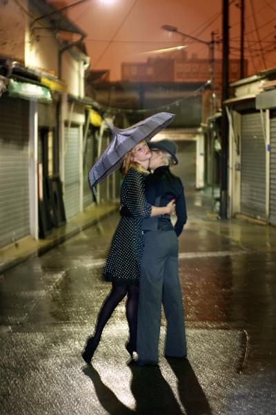 Justine & Delphine @ marché St-Ouen