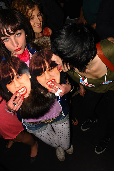 Justine, Astrogirl & Delia @ Furie